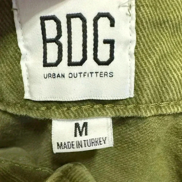 BDG Army Green Cargo Pocket Skirt Size Medium - Picture 3 of 4